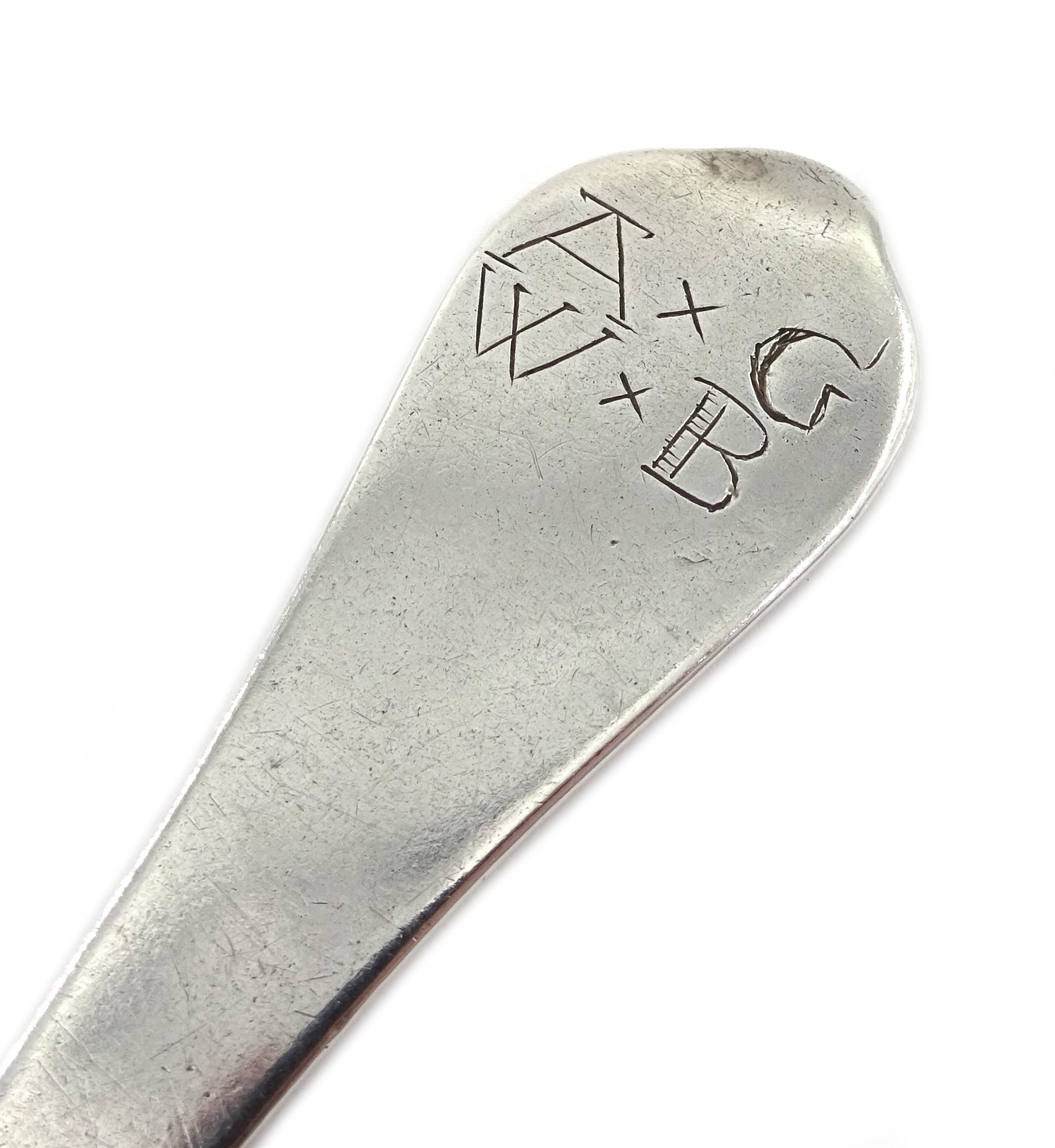 William III silver spoon, Dog-nose pattern, the reverse terminal engraved AG over WB, by Isaac Davenport, London 1698, approx 1.9oz
