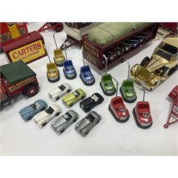 Corgi - various models both boxed and loose to include Dibnahs Choice 1 50 scale 80308, Classics 31702 and 97920, along with loose 1937 Rolls Royce 111 Sedance de Ville model, further mostly Showmans Range models and assembled fairground kits