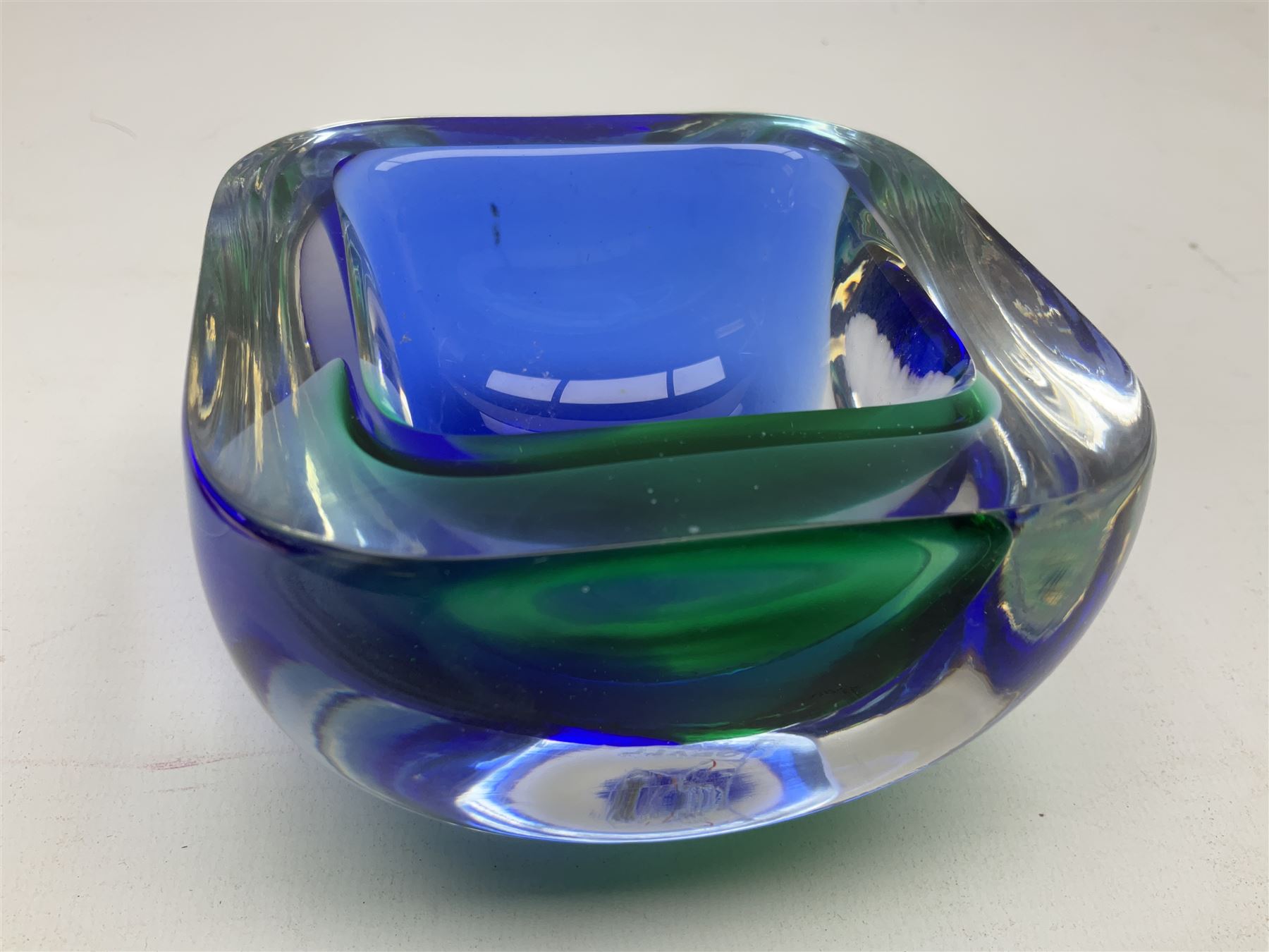 Murano glass Vetreria Artistica Oball bowl, together with a similar example, H6cm 