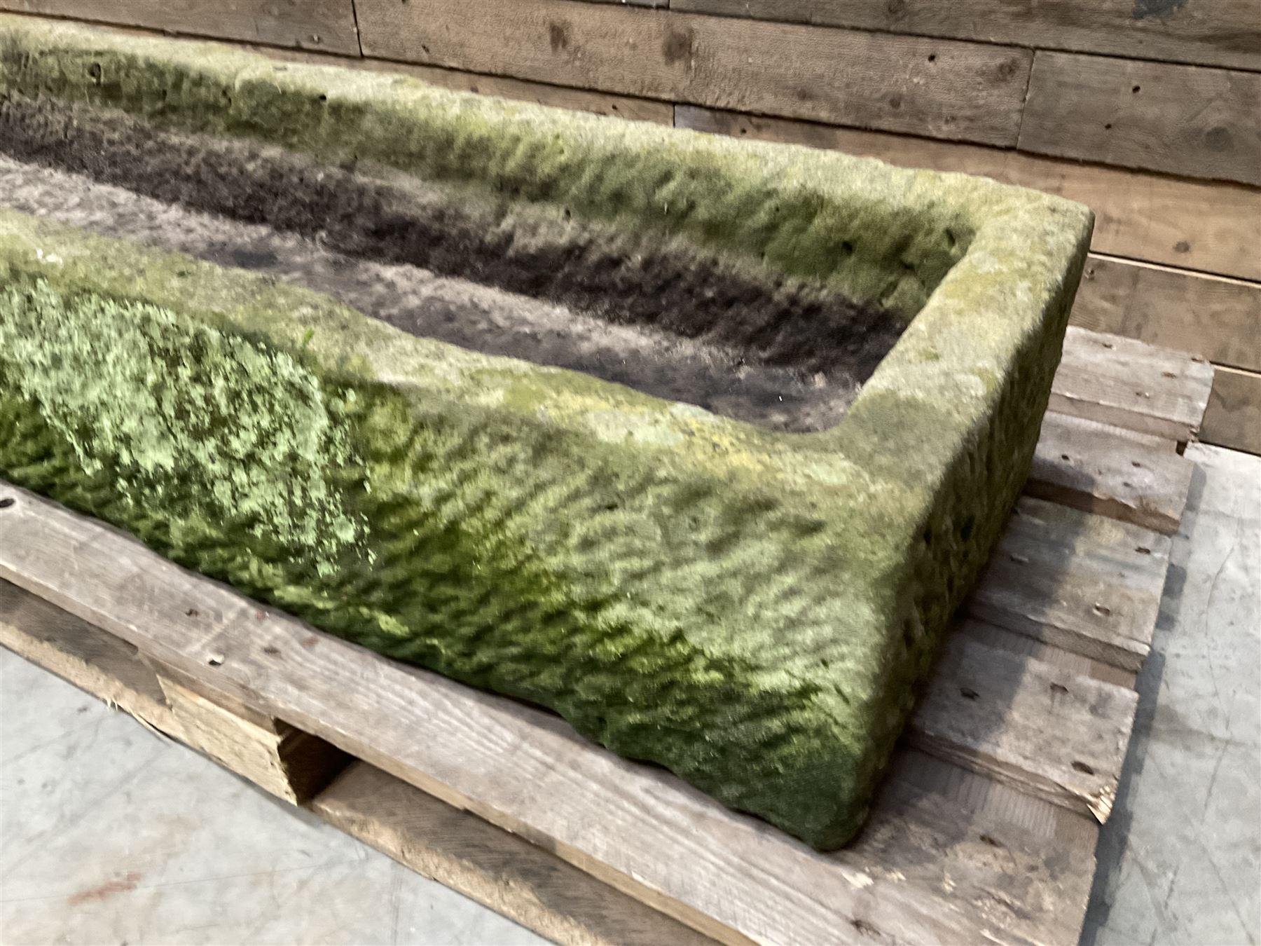 Large 19th century rectanglar stone trough 