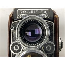 Franke & Heidecke Synchro-Compur Rolleiflex camera, twin lens camera, serial number 2447615, with viewing lens '1:2.8/80 Heidosmat No. 857174', Taking Lens '1:2.8/80 Carl Zeiss Planar No. 4189283', in leather case