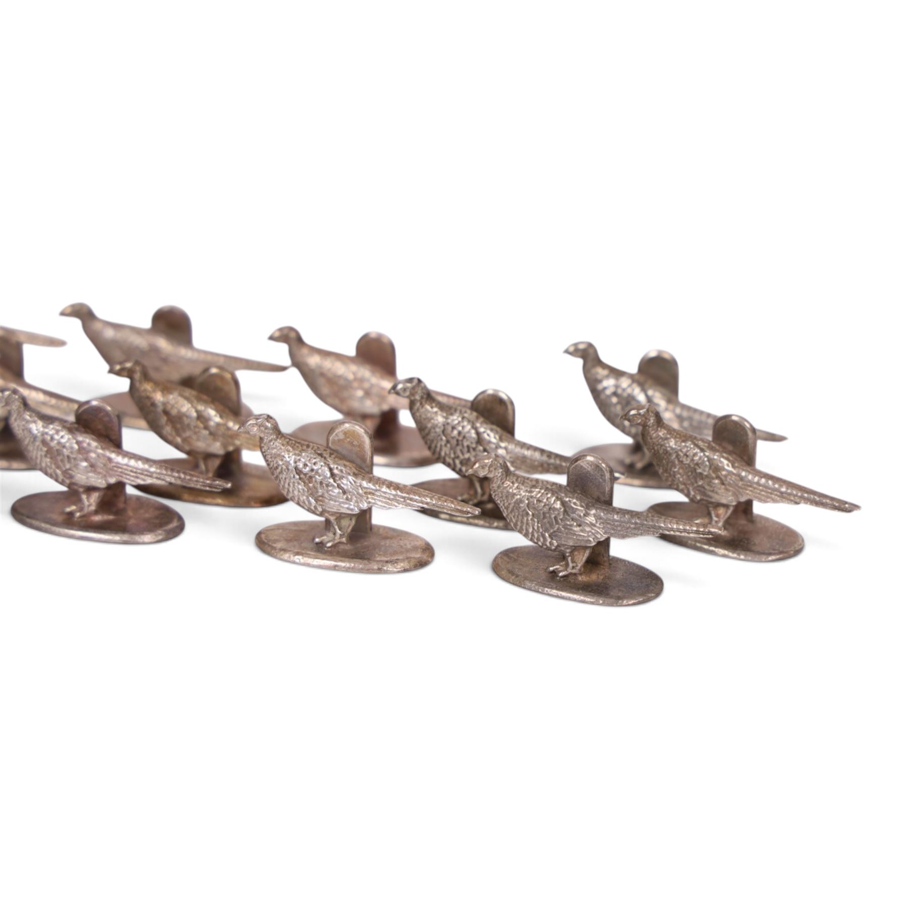 Set of twenty-four pheasant place holders, on oval base, H3cm
