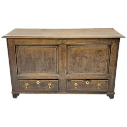 18th century oak mule chest, moulded hinged lid over panelled front, fitted with two moulded drawers