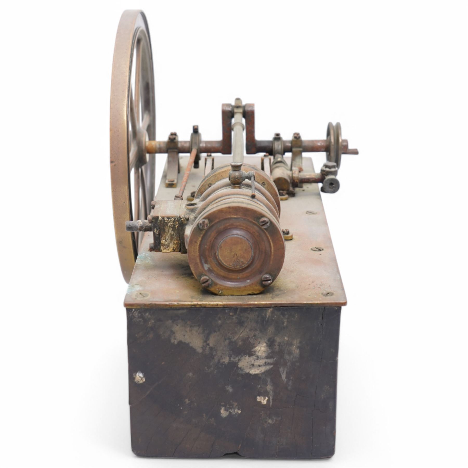 Brass stationery engine on wooden base L36 cm