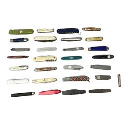 Twenty-nine pocket knives including commemorative and advertising examples, Richards of Sheffield single blade folding knife etc