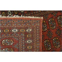 Pakistani Bohara hand-knotted rug, 156x196cm and a Chinese Persian style rug, 168x113cm, (2)