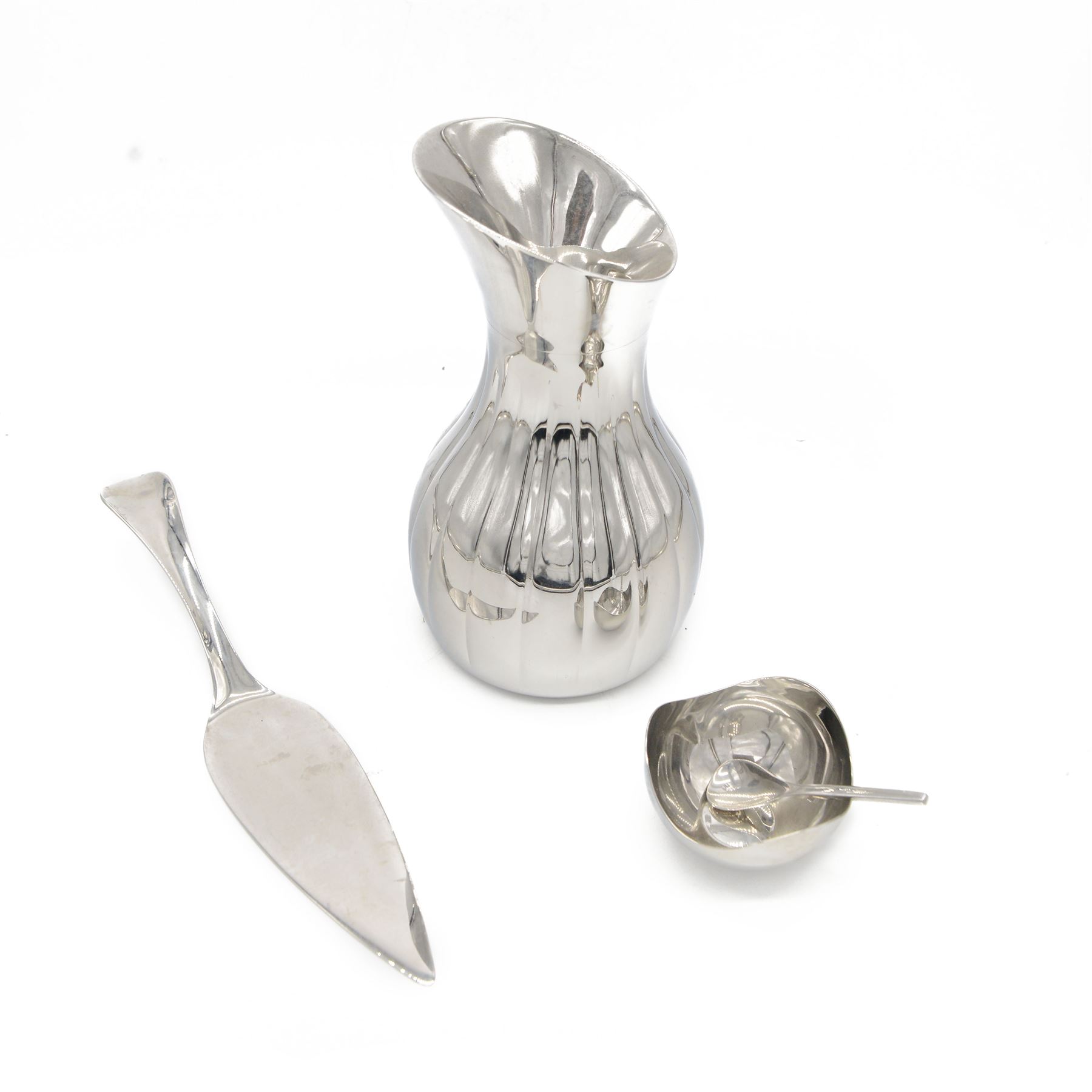 Georg Jensen stainless steel salt cellar and spoon designed by Helle Damkjer in original box, togehter with pitcher and cake slice 