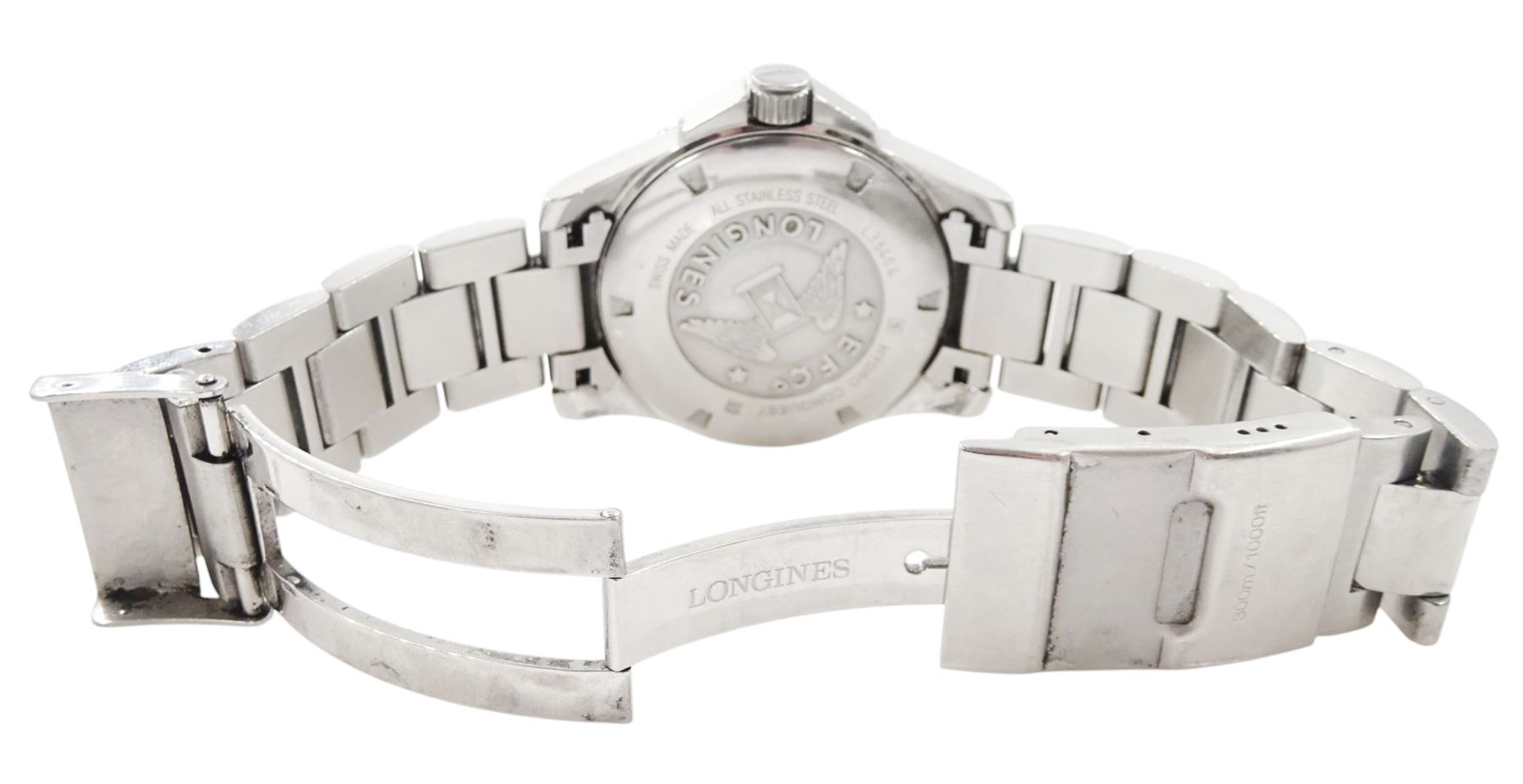 Longines HydroConquest gentleman's stainless steel quartz wristwatch, Ref. L3.640.4, blue dial with date aperture, on original stainless steel bracelet, with fold-over clasp