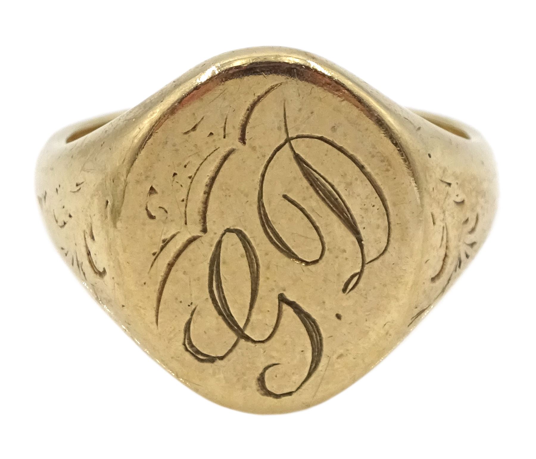 9ct gold signet ring initialled 'GD' 