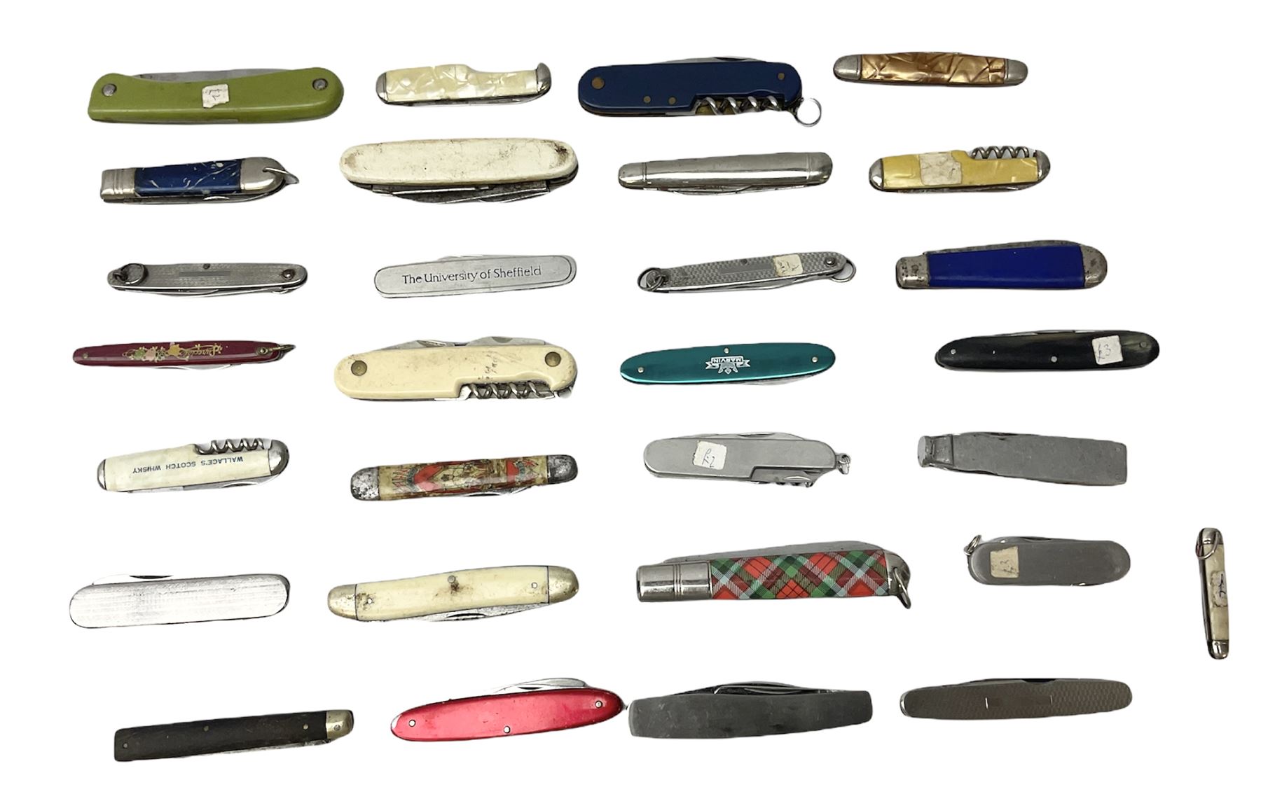 Twenty-nine pocket knives including commemorative and advertising examples, Richards of Sheffield single blade folding knife etc
