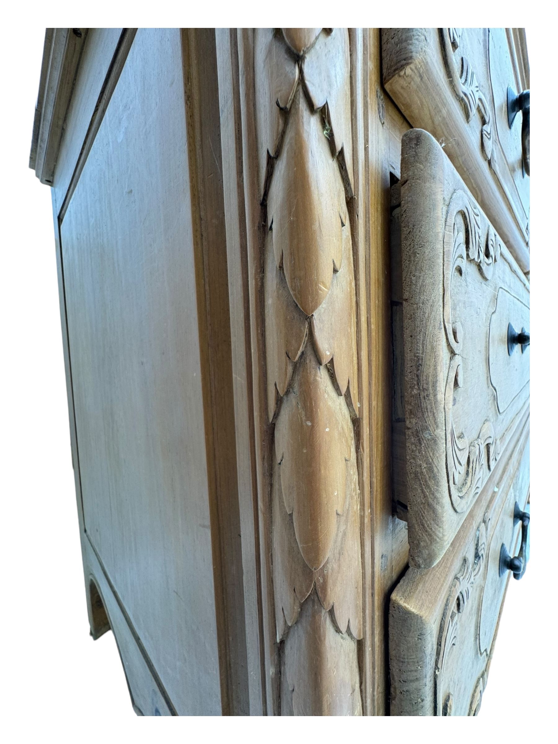 French design hardwood chest, rectangular top with moulded edge over two short and two long drawers with carved scrolling foliate decoration, flanked by carved acanthus leaf columns, on bracket supports