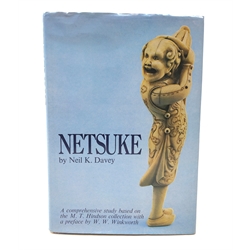  Neil K Davey - Netsuke a comprehensive study based on the M.T. Hindson Collection: illust, cloth in d/w, 1974   