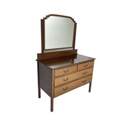 Edwardian mahogany dressing chest, swing mirror back, rectangular top over two short and two long drawers