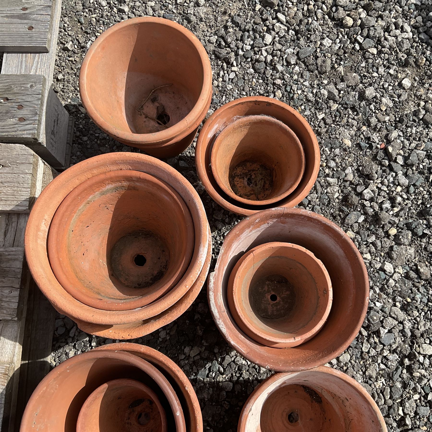 Sankey Bulwell, terracotta garden pots - provenance Sand Hutton (20)