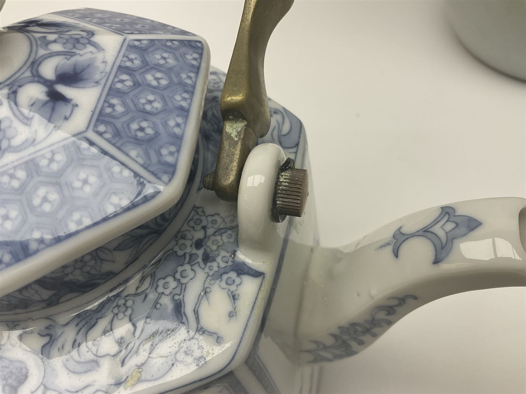 Chinese vase, decorated with vines and grapes and signed beneath, together with Chinese tea set of hexagonal form, comprising teapot and stand and six cups, vase H30cm