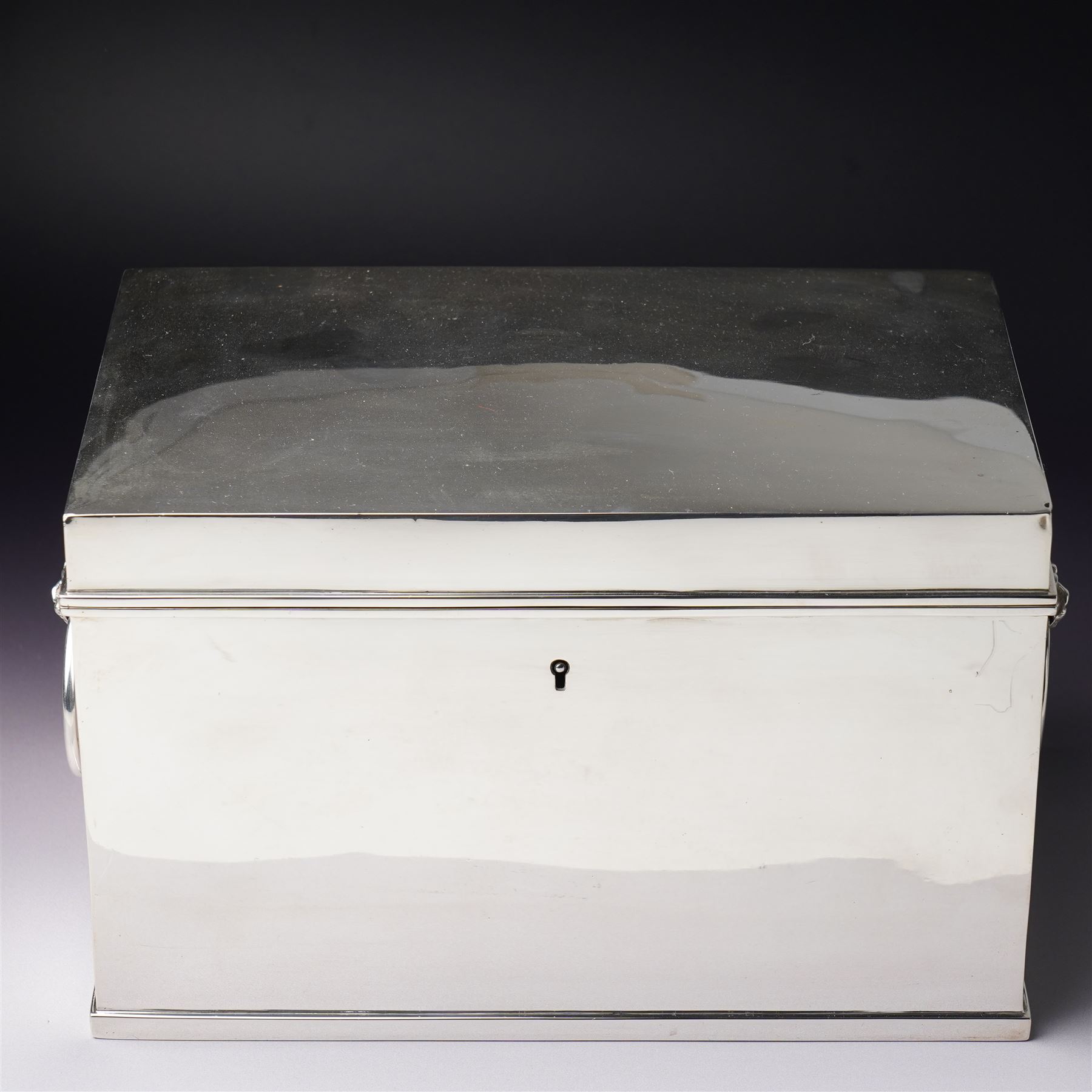 Edwardian silver rectangular cigar box with lion mask ring handles and wooden lined interior 24cm x 15cm x 15cm Birmingham 1909 Maker Horton & Allday 