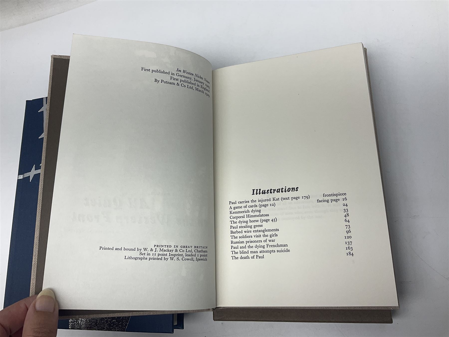 Folio Society - twenty-one volumes including All Quiet on the Western Front, The Twelve Caesars, Richard III, If this is a Man etc 