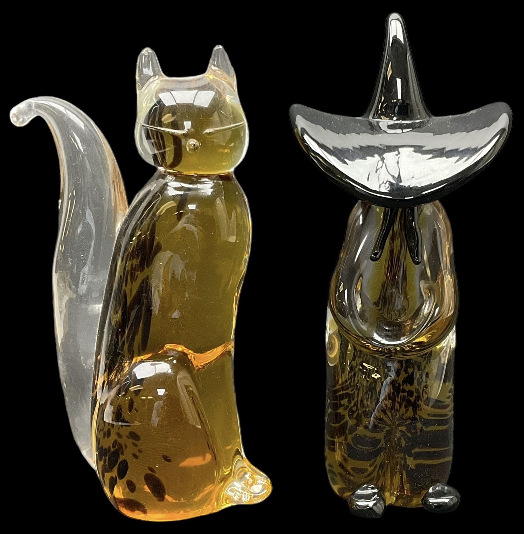 Murano glass cat and figure ina hat, together with tow valletta glass paperweights and bird glass paperweight, cat H20cm 