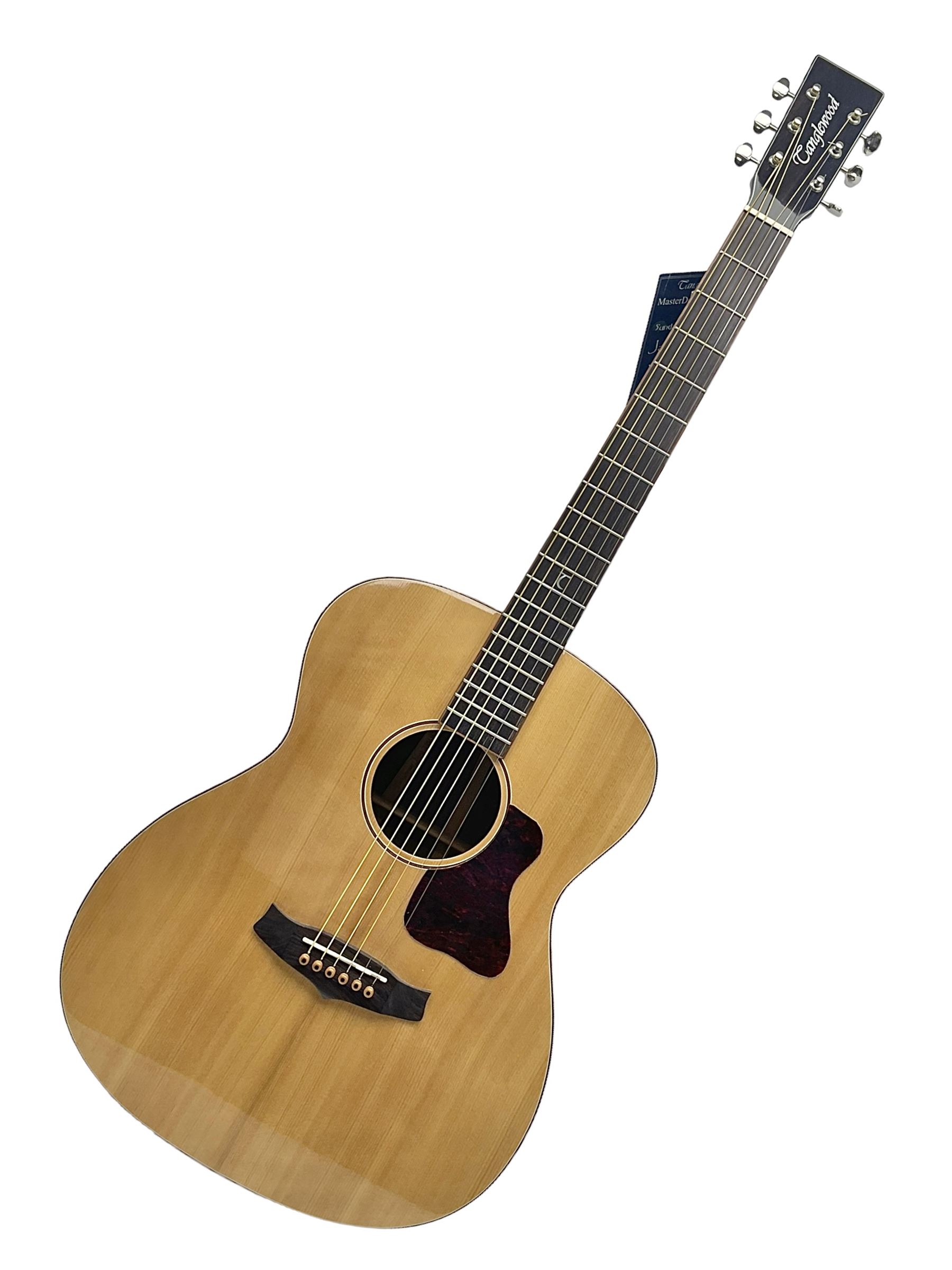 Tanglewood Folk/OM cedar and java wood acoustic guitar, the three-piece back with mango spalted wood insert; serial no.180914094 L101cm