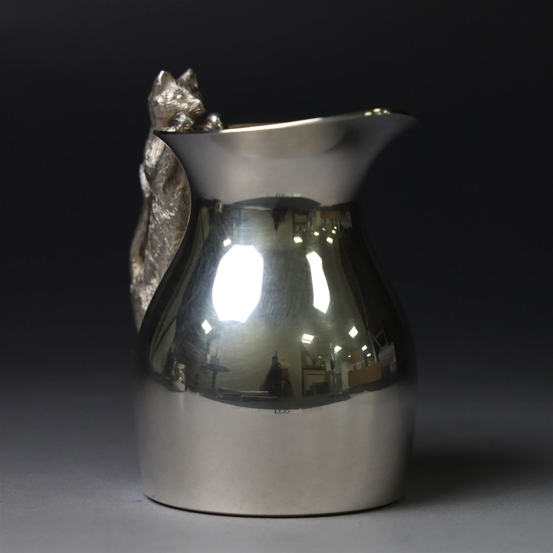 Modern silver cream jug and sugar bowl, each of waisted plain form, the handles modelled as cats, hallmarked Nicholas Plummer, London 2002, jug H8cm
