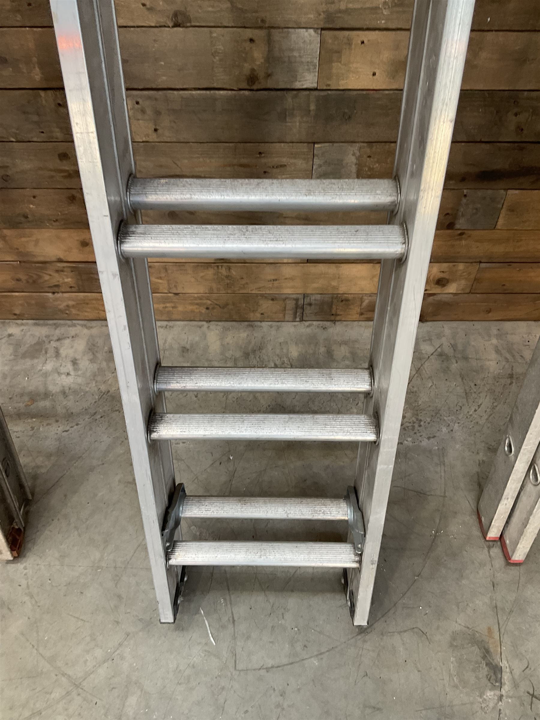 Abru pair of aluminium extendin ladders, 3.4m - 6.1m