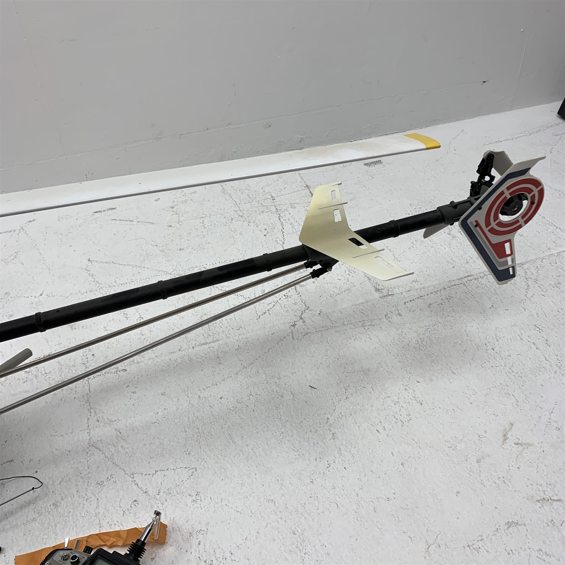 JR PROPO Ergo60 nitro model helicopter with accessories in wooden case 