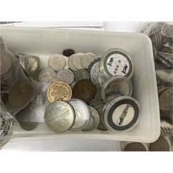 Great British and World coins, including halfcrowns, shillings, other pre-decimal coinage, The Royal Mint Great Britain and Northern Ireland 1972 coin set, commemorative crowns, various Irish coins etc