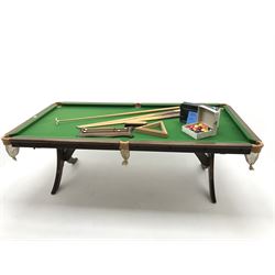 Allied Billiards slate bed snooker dining table, mahogany dining top with pierced sabre supports