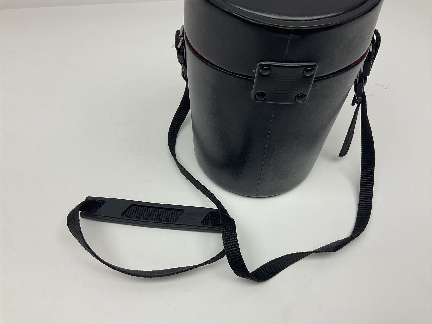 Minolta AF Reflex 500mm 1:8' camera lens serial no 1920721, in case