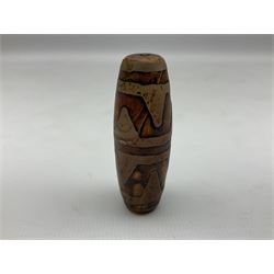 Tibetan dzi bead, decorated with a double tiger tooth pattern, L5cm