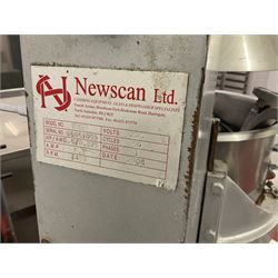 Newscan FM29 mixer with bowl and three attachments- LOT SUBJECT TO VAT ON THE HAMMER PRICE - To be collected by appointment from The Ambassador Hotel, 36-38 Esplanade, Scarborough YO11 2AY. ALL GOODS MUST BE REMOVED BY WEDNESDAY 15TH JUNE.