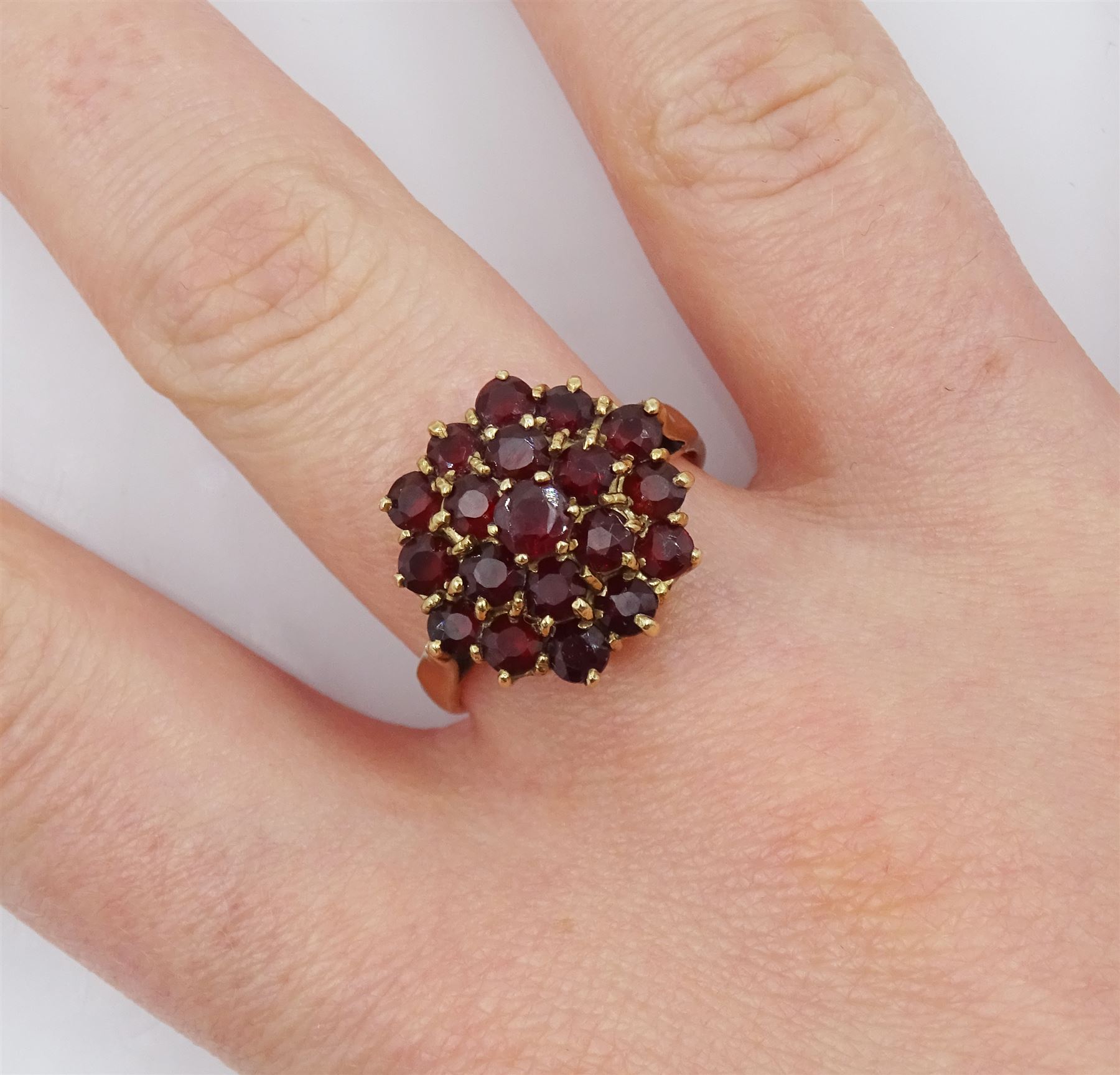 9ct gold garnet cluster ring, hallmarked