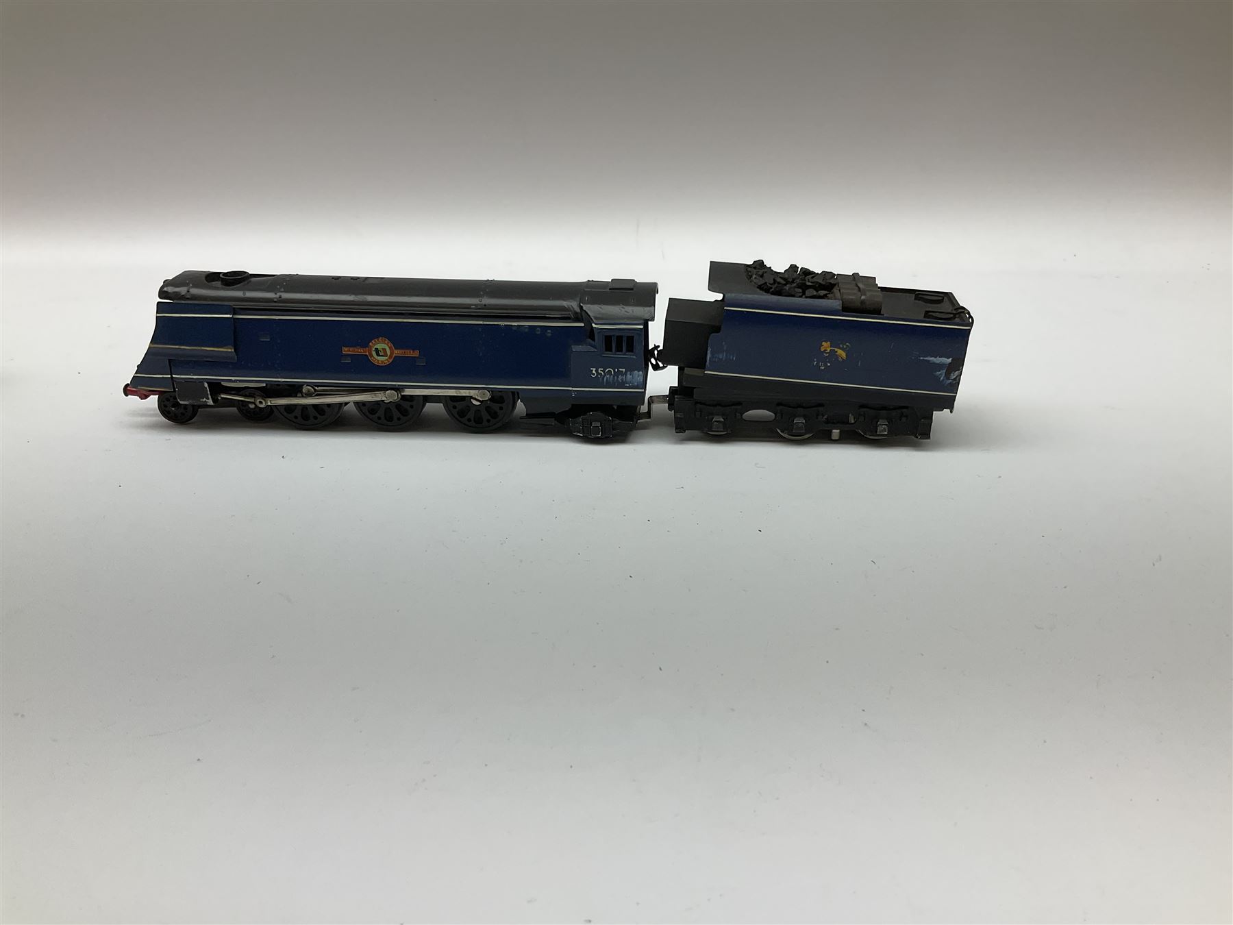 Graham Farish '00' gauge - 'GP5' Class 5MT (Black 5) 4-6-0 locomotive with tender, cast No.44753 in modern collector's plain blue box; and Bulleid Pacific (Merchant Navy Class) 4-6-2 locomotive 'Belgian Marine' with tender in BR blue No.35017 for spares or repair, in original box with GF user's letter and spares price list etc (2)