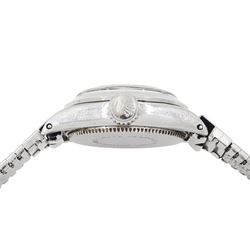 Tudor Oyster Royal ladies stainless steel manual wind wristwatch, Ref. 7535/0, serial No. 608684, silvered dial with baton and Arabic hour markers, on stainless steel strap