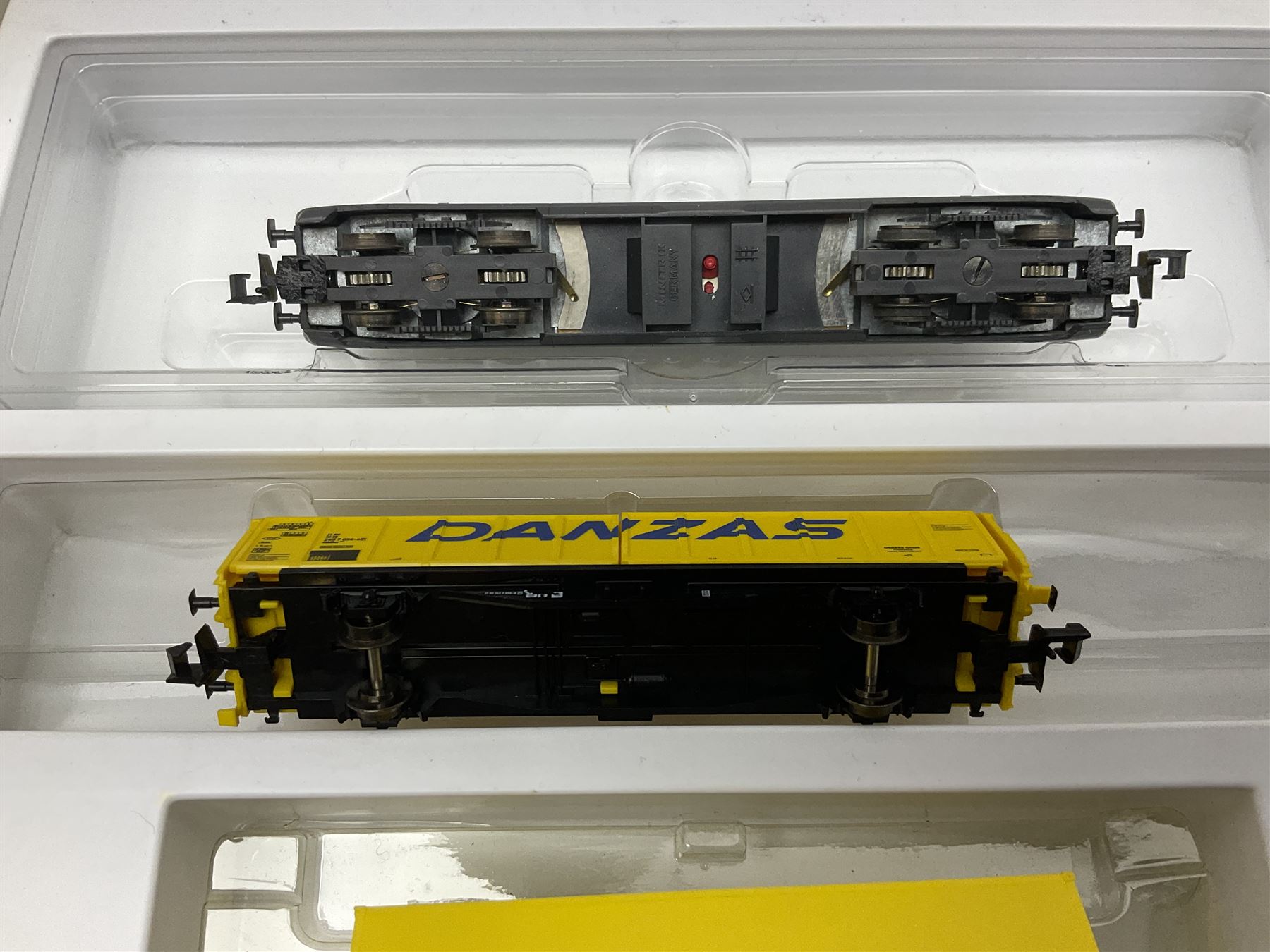 Trix Minitrix 'N' gauge - No.12363 'LINT' Diesel Powered Rail Car 'bendy' train; boxed; and No.11411 DB Zugset 'Danzas' goods set; boxed (2)
