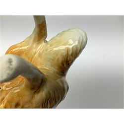 Beswick figures to include, english setter 'Bayldone Baronet', model no 973, collie, model no 1791, sheepdog, model no 1792, black labrador, model no 1548, Irish red setter, model no 966, Connoisseur Beagle on a wooden plinth 1933B, frog in cream matt, model no 368, etc 