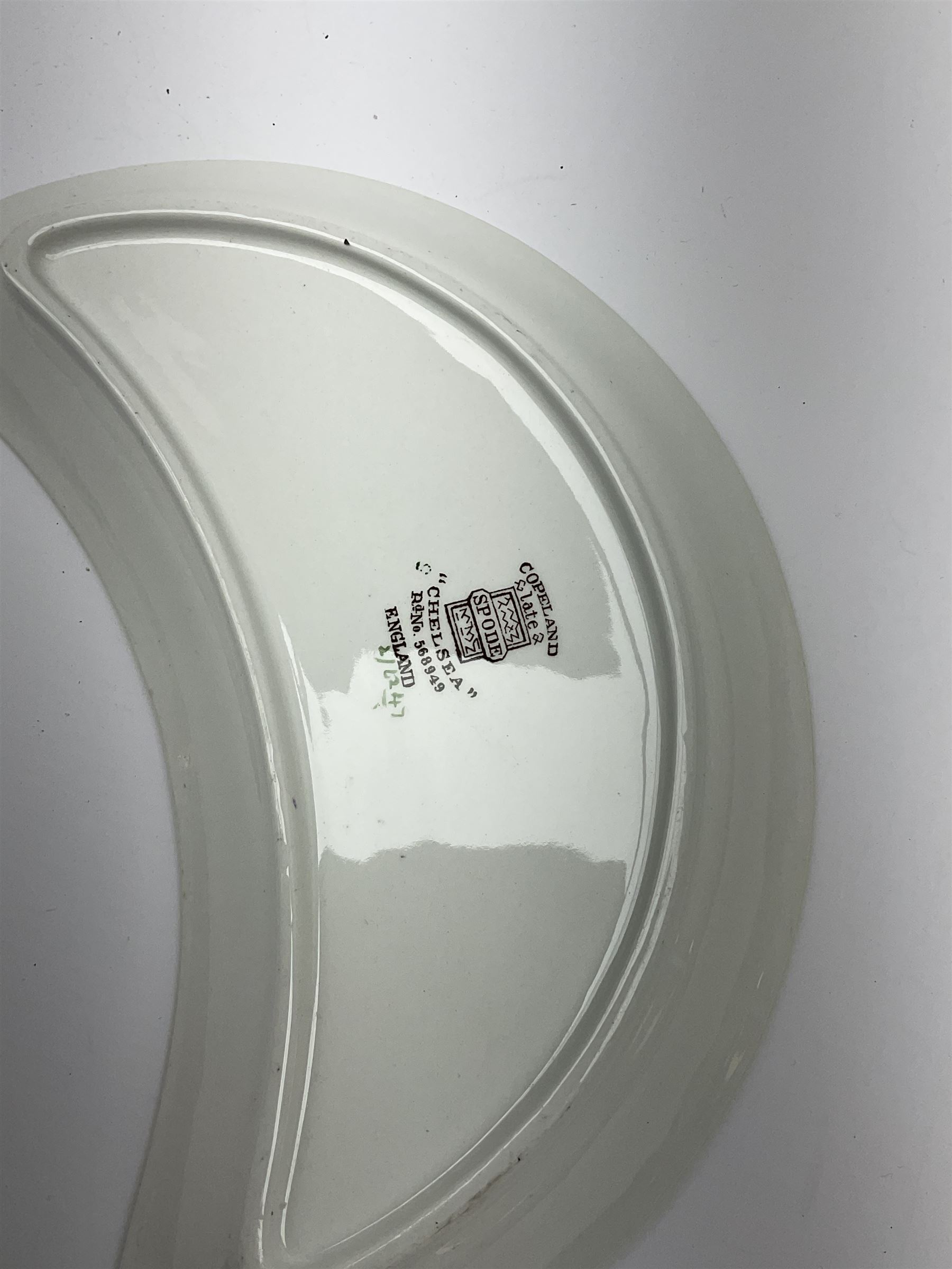 Spode Chelsea pattern dinner wares, comprising seven dinner plates, three salad plates, eleven salad plates, twenty seven side plates, twelve bowls, eight smaller bowls, pair of crescent shaped dishes, small tureen and cover and stand, sauce boat, and two platters. 