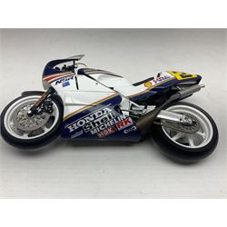 Minichamps Classic Bike Series 1:12 scale die-cast model - Honda NSR500 Wayne Gardner GP1987; boxed