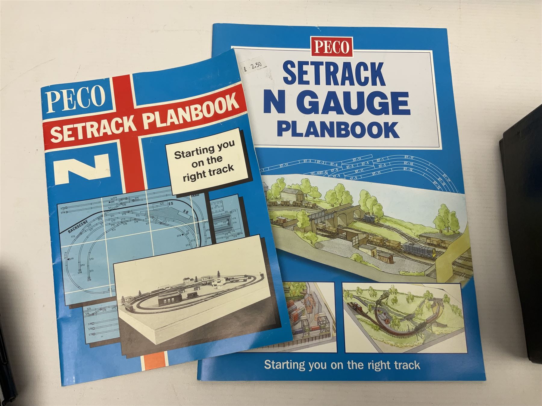 Peco 'N' gauge two ST300 Starter Track Sets with Setrack Planbooks