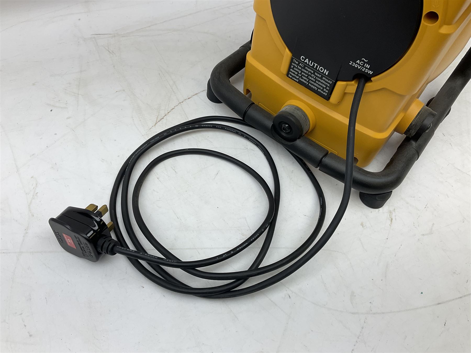 Roberts R9966 Roberts Terrain Rugged Radio