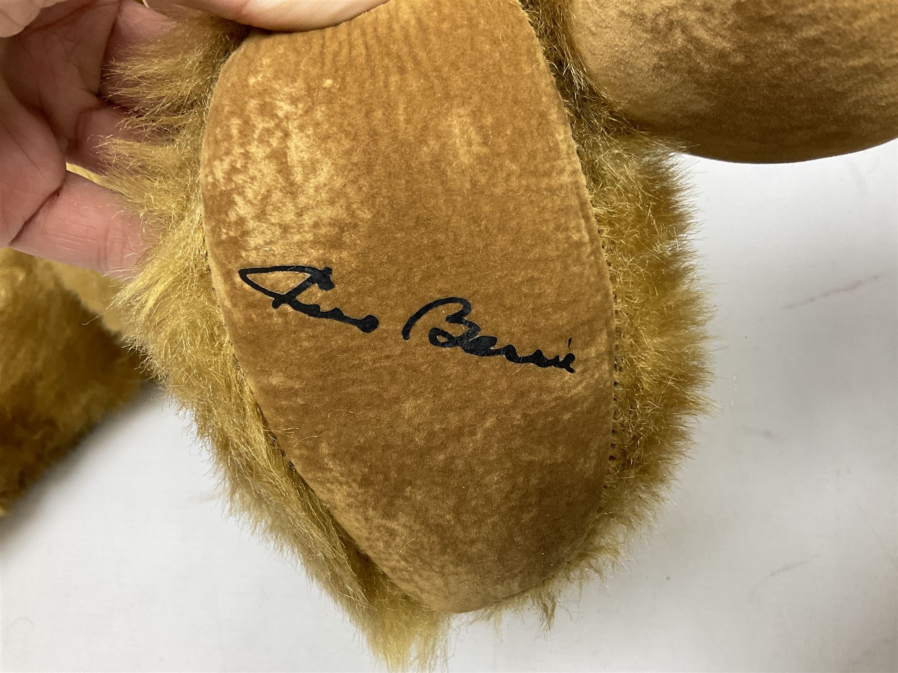 Four modern limited edition teddy bears - two by Russ Berrie, 'Hanley' H56cm and 'Barrymore'; Hermann with growler mechanism; and Northumberland Bearcraft 'Seaton' No.24/50 (4)