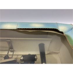 Wilesco steam roller traction engine, boxed