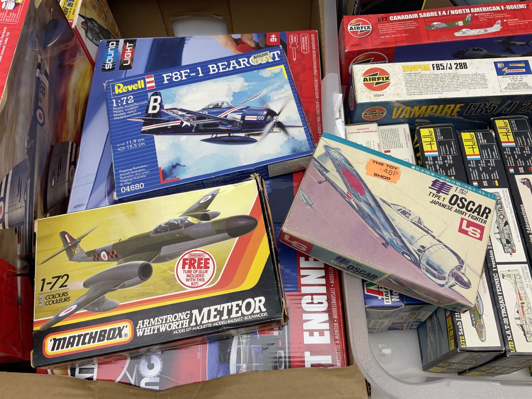 Twenty-eight model aircraft construction kits by Airfix (6) including Jet Engine; Hasagawa (5); LS (2); Italeri (2); Revell (2); ESCI (3); Heller (4); AMT ERTL, Matchbox, Lindberg and Hales; all boxed (28)
