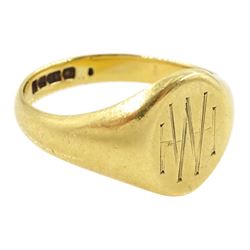 Early 20th century 18ct gold signet ring, with engraved initials, Birmingham 1928