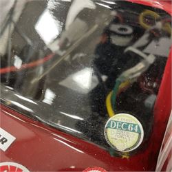 Tamiya - 1:10 scale Mini Cooper S 1964 Monte Carlo rally winning car driven by Paddy Hopkirk radio controlled car with boxed SR2S 2,4GHz radio system 