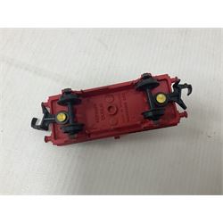 Hornby Dublo - 4620 Breakdown Crane; TPO Mail Van Set; D1 Level Crossing; Pullman cars and goods vans; with a large quantity of track to include straight and curved track, switch points and buffer stops; boxed and loose