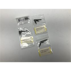 Hornby '00' gauge - 'Southern Suburban 1938' Coach Pack, DCC ready 