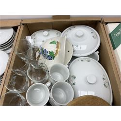 Large quantity of Porcelana Real Brasil White Blossom pattern tea and dinner wares, to include dinner plates, tea cups and saucers, salt and pepper pots, tureens, pie dishes coffee pots, place mats, spoons and glasses, etc, in five boxes 