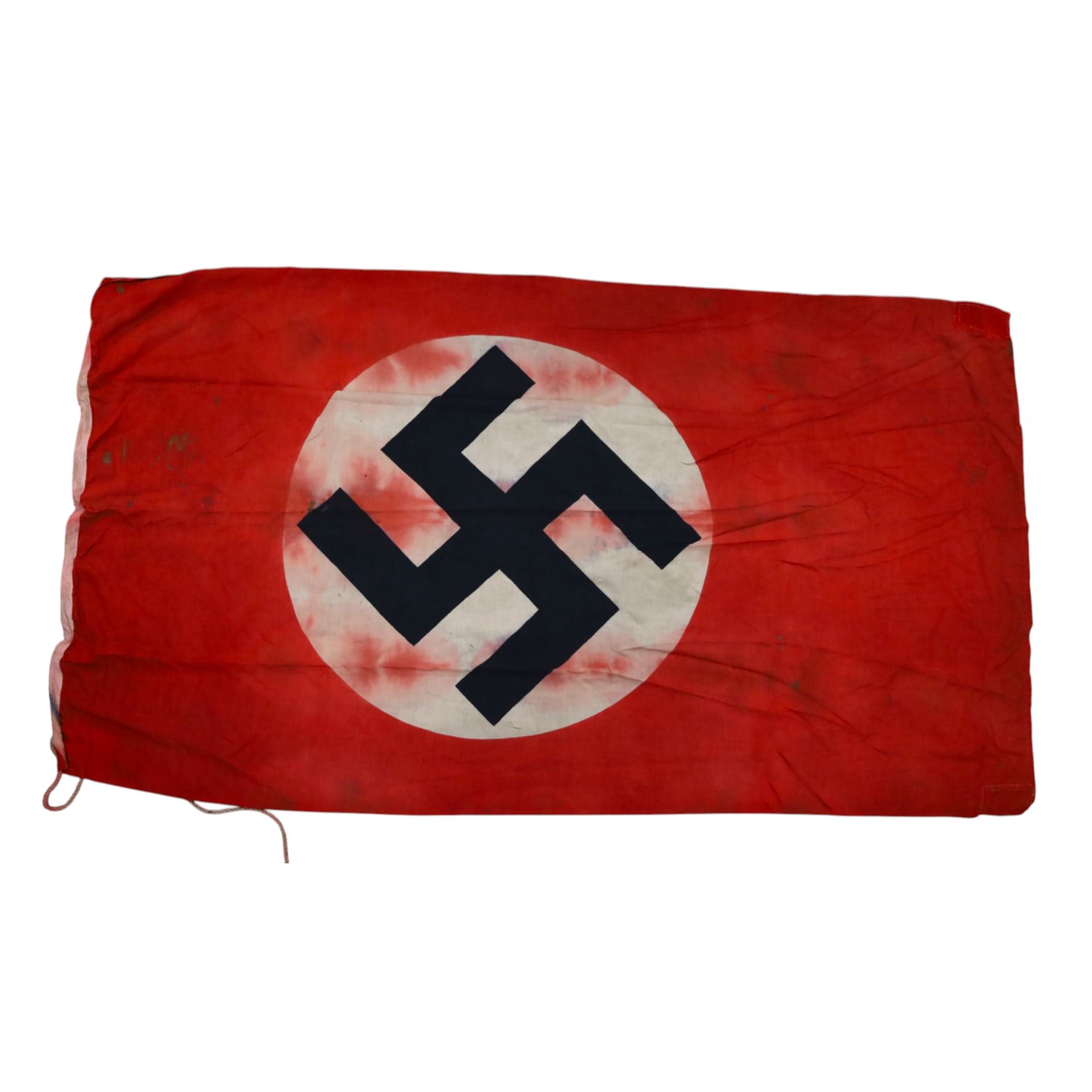 WWII German Third Reich NSDAP standard hanging banner, with an applied white cotton roundel printed with a black swastika, H134cm, L153cm