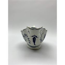 18th century Worcester sauce boat, circa 1775, of fluted form decorated in the Rose pattern, L17cm